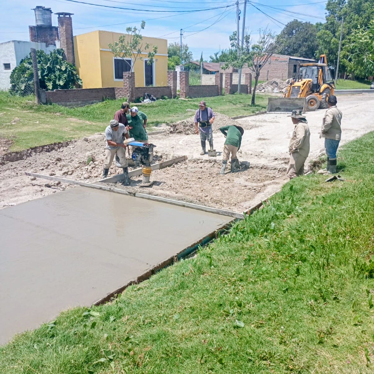 Avanza la pavimentación de la calle Andrade en Puerto Márquez